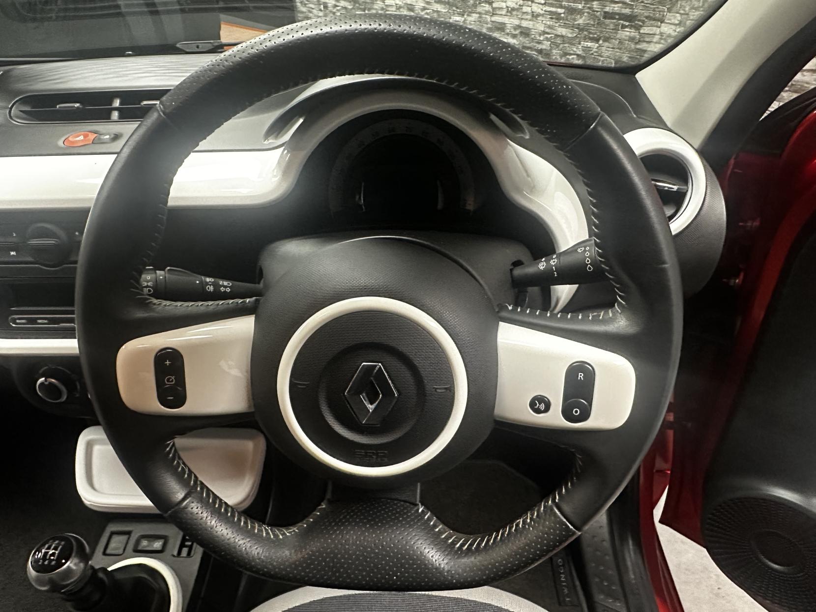 Renault Twingo 0.9 TCe ENERGY Dynamique Hatchback 5dr Petrol Manual Euro 6 (s/s) (90 ps)