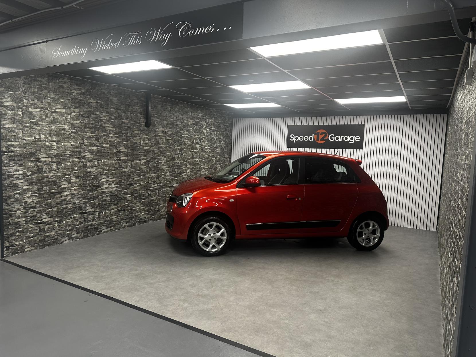 Renault Twingo 0.9 TCe ENERGY Dynamique Hatchback 5dr Petrol Manual Euro 6 (s/s) (90 ps)