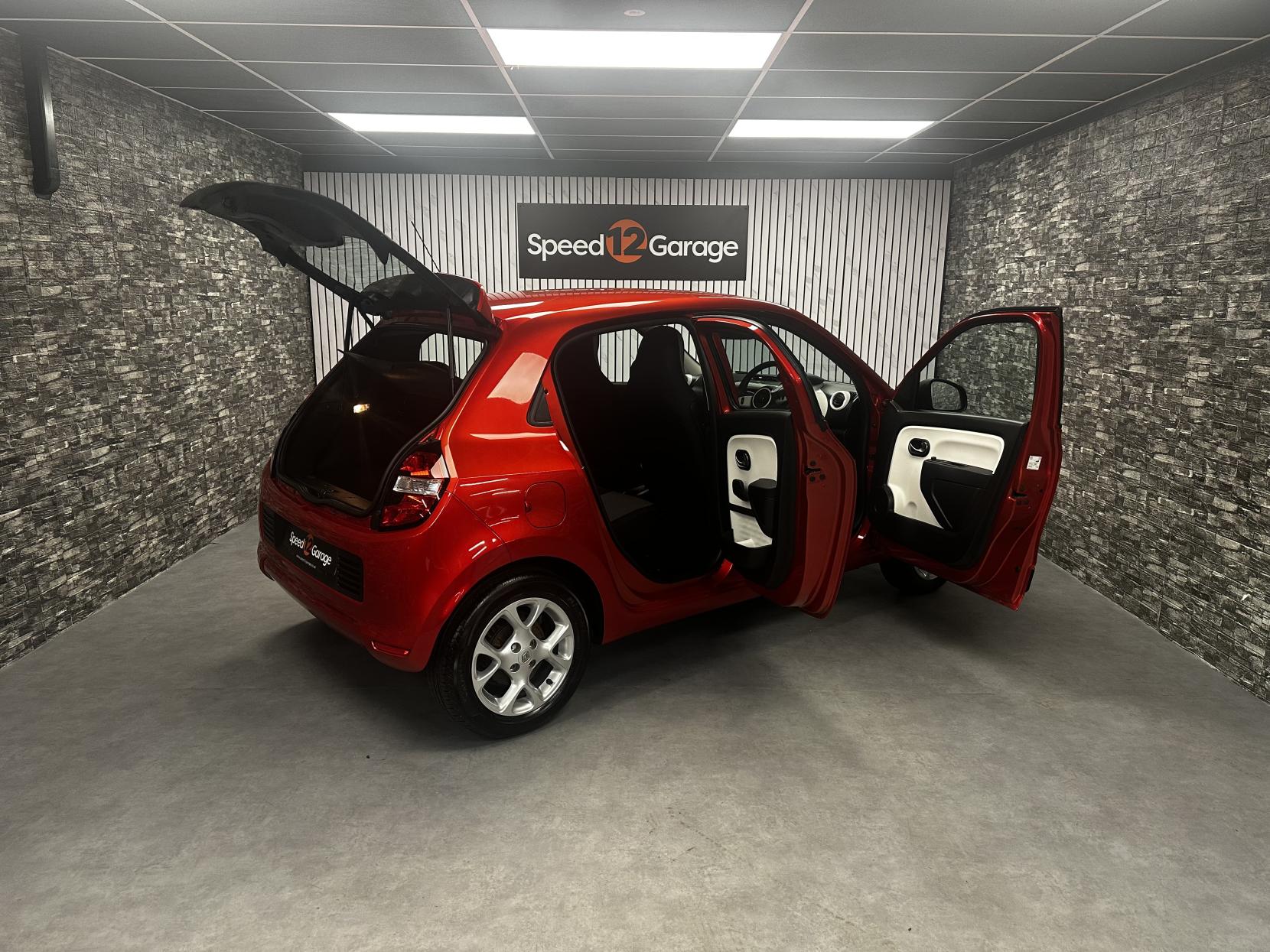Renault Twingo 0.9 TCe ENERGY Dynamique Hatchback 5dr Petrol Manual Euro 6 (s/s) (90 ps)