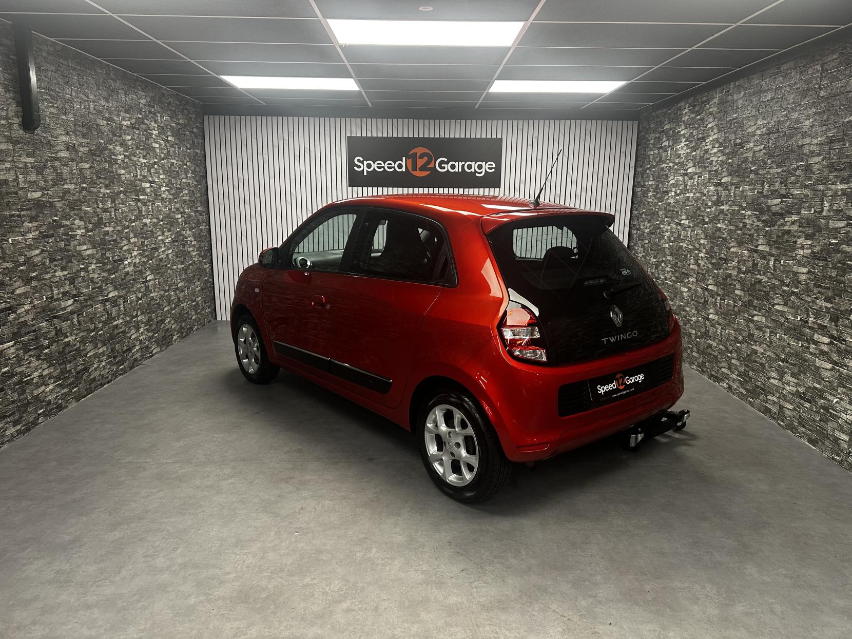 Renault Twingo 0.9 TCe ENERGY Dynamique Hatchback 5dr Petrol Manual Euro 6 (s/s) (90 ps)