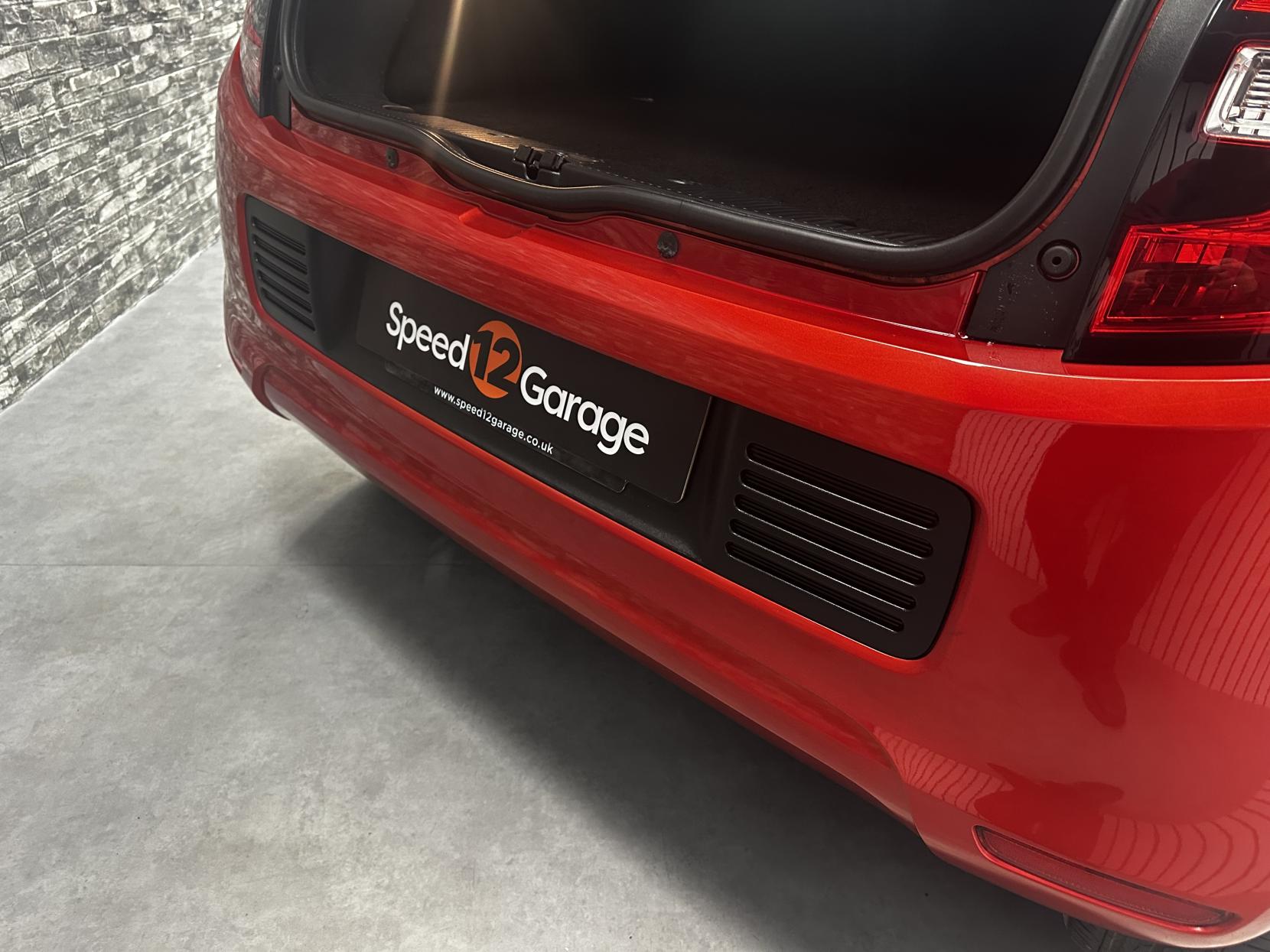 Renault Twingo 0.9 TCe ENERGY Dynamique Hatchback 5dr Petrol Manual Euro 6 (s/s) (90 ps)