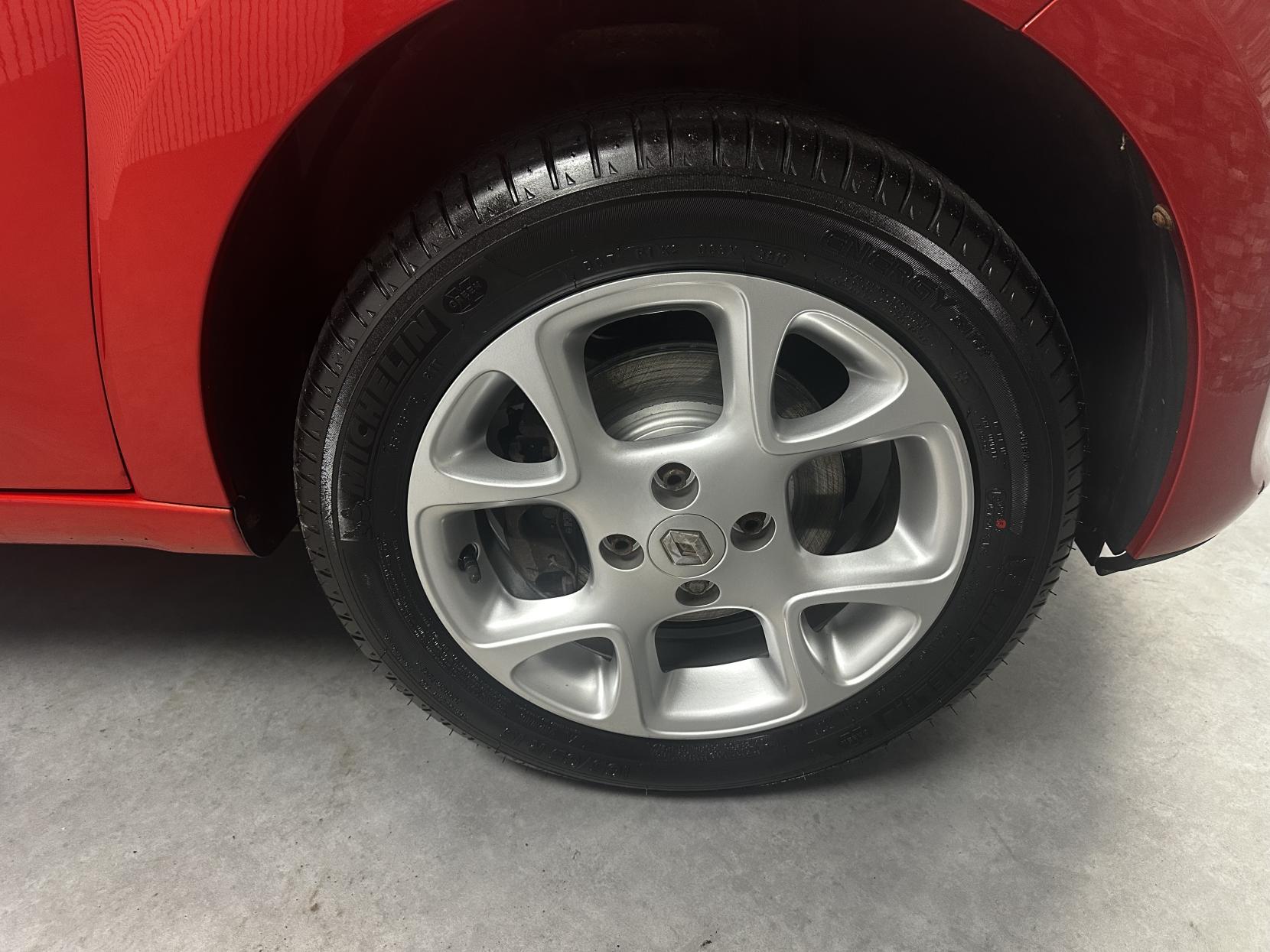 Renault Twingo 0.9 TCe ENERGY Dynamique Hatchback 5dr Petrol Manual Euro 6 (s/s) (90 ps)