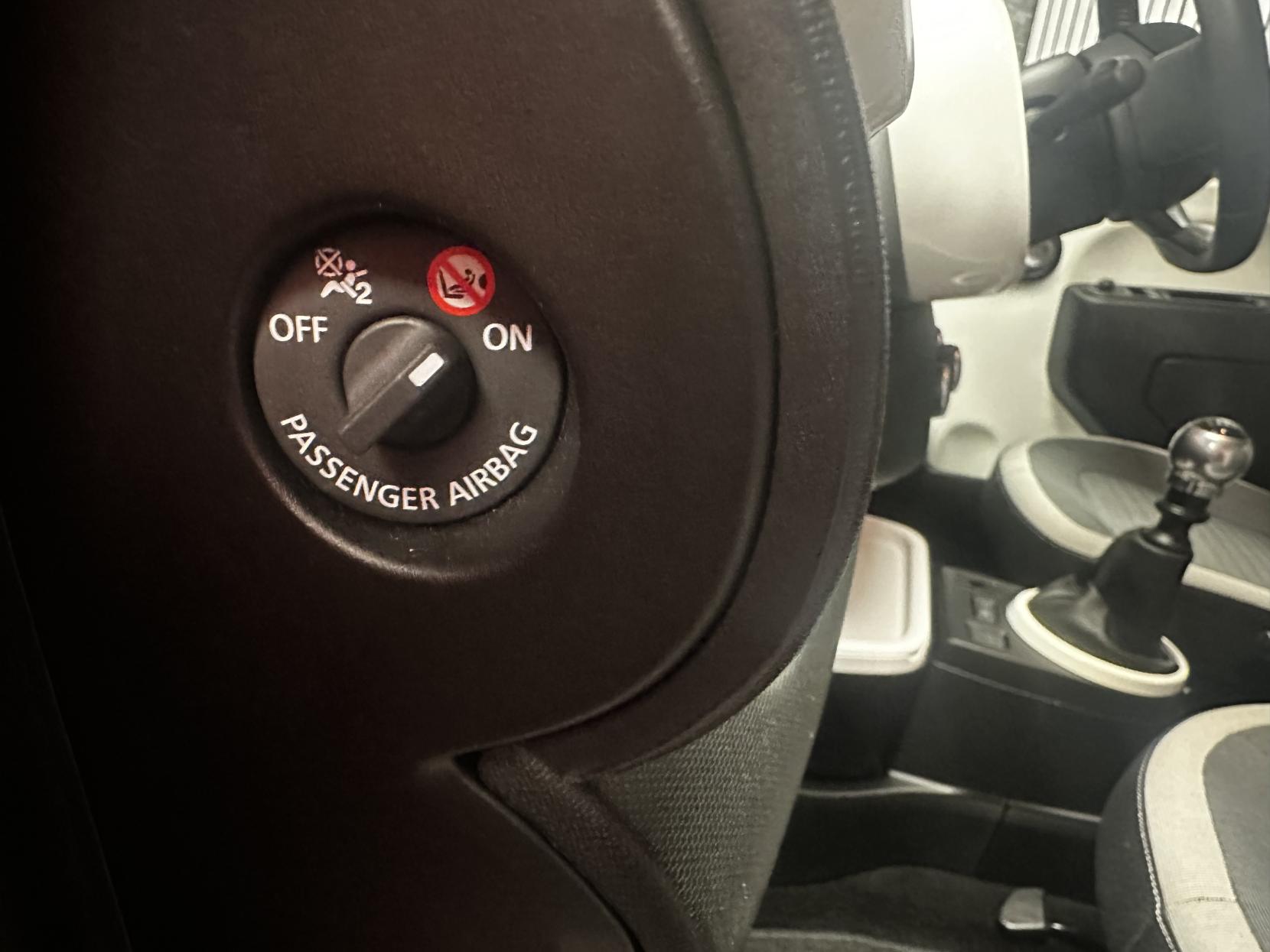 Renault Twingo 0.9 TCe ENERGY Dynamique Hatchback 5dr Petrol Manual Euro 6 (s/s) (90 ps)