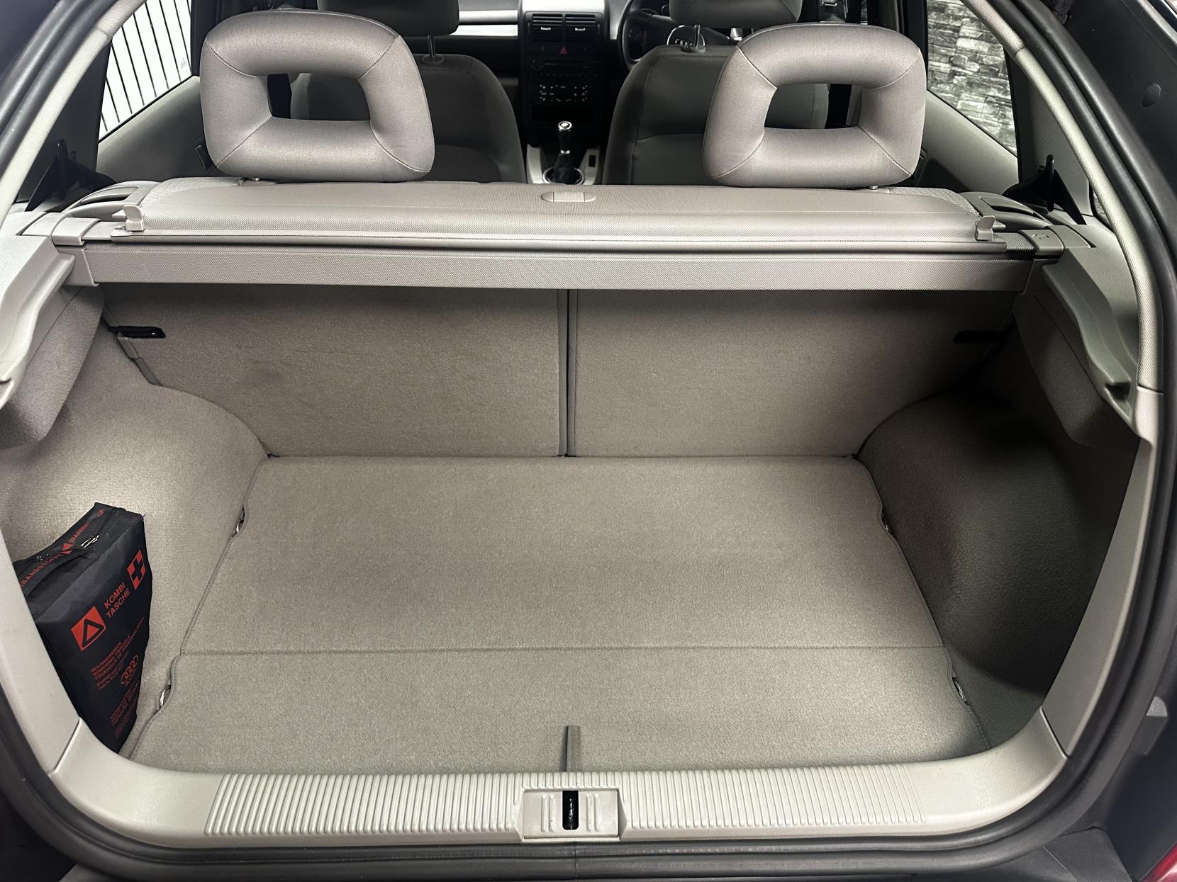 Audi A2 1.6 FSI SE Hatchback 5dr Petrol Manual (144 g/km, 110 bhp)