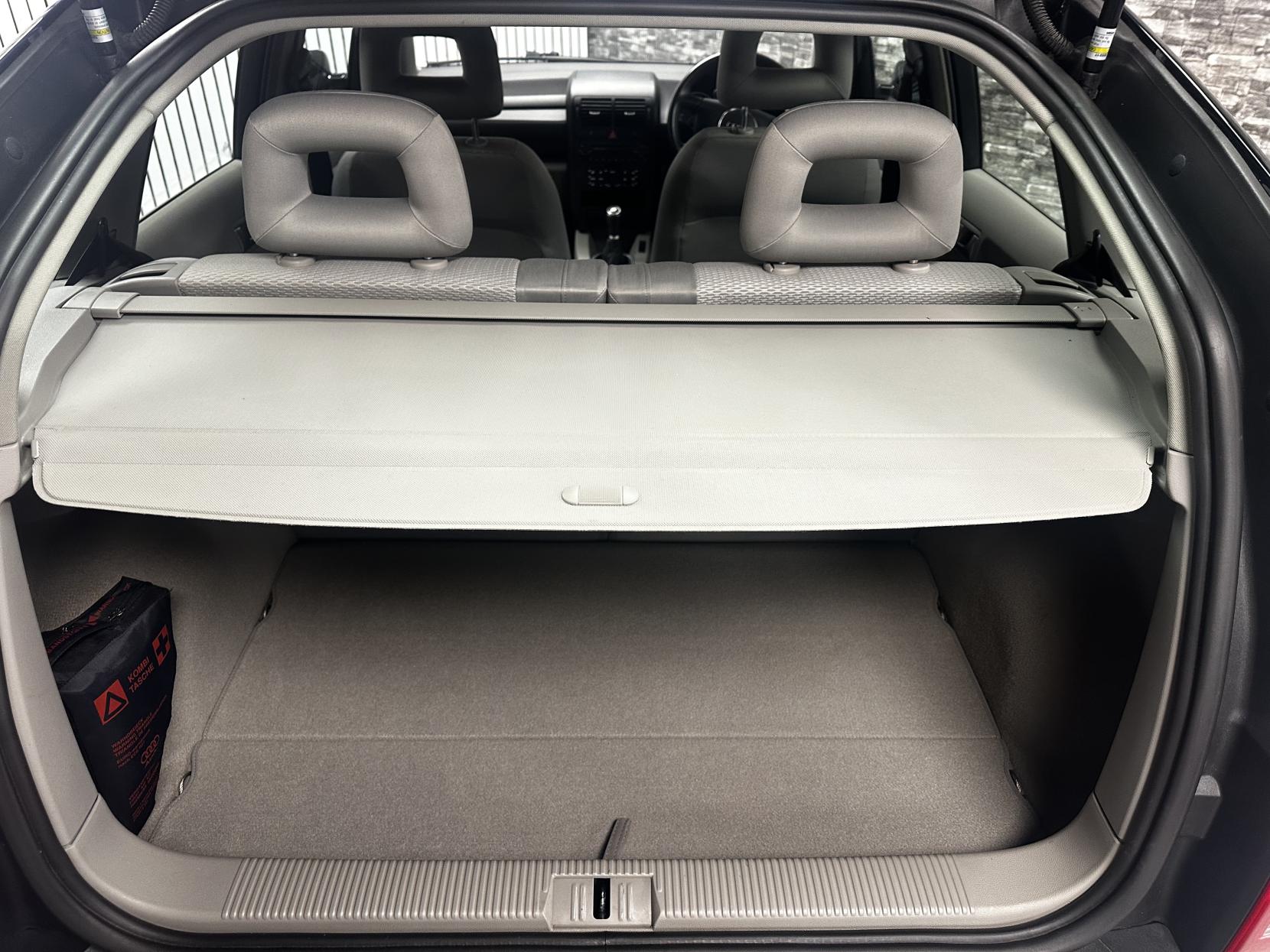 Audi A2 1.6 FSI SE Hatchback 5dr Petrol Manual (144 g/km, 110 bhp)